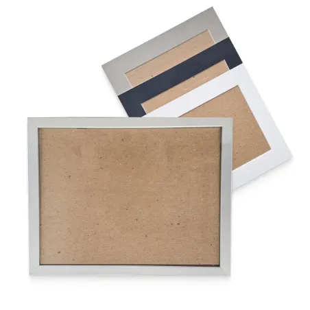 Рамка з сірим паспарту на 9 марок (без марок)